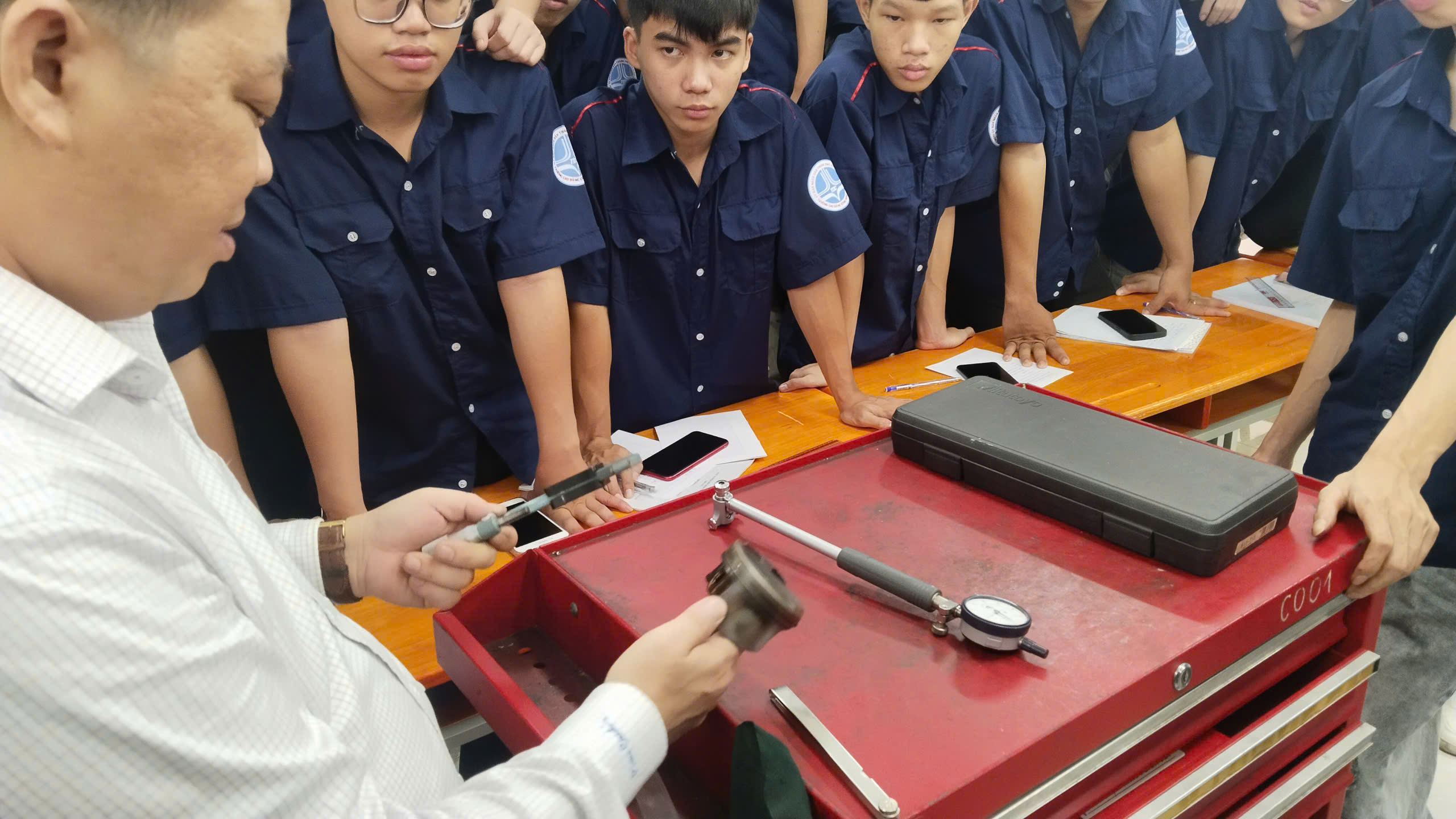 GÓC "CÓ THỂ BẠN CHƯA BIẾT" VỀ SINH VIÊN NGÀNH Ô TÔ TDC